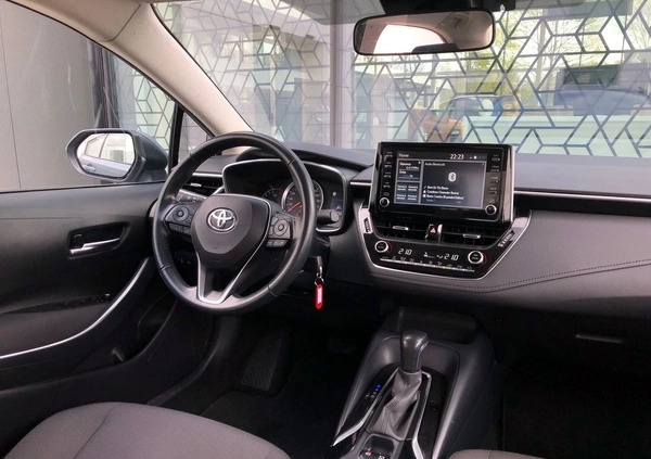 Toyota Corolla cena 76900 przebieg: 61831, rok produkcji 2021 z Zakopane małe 436